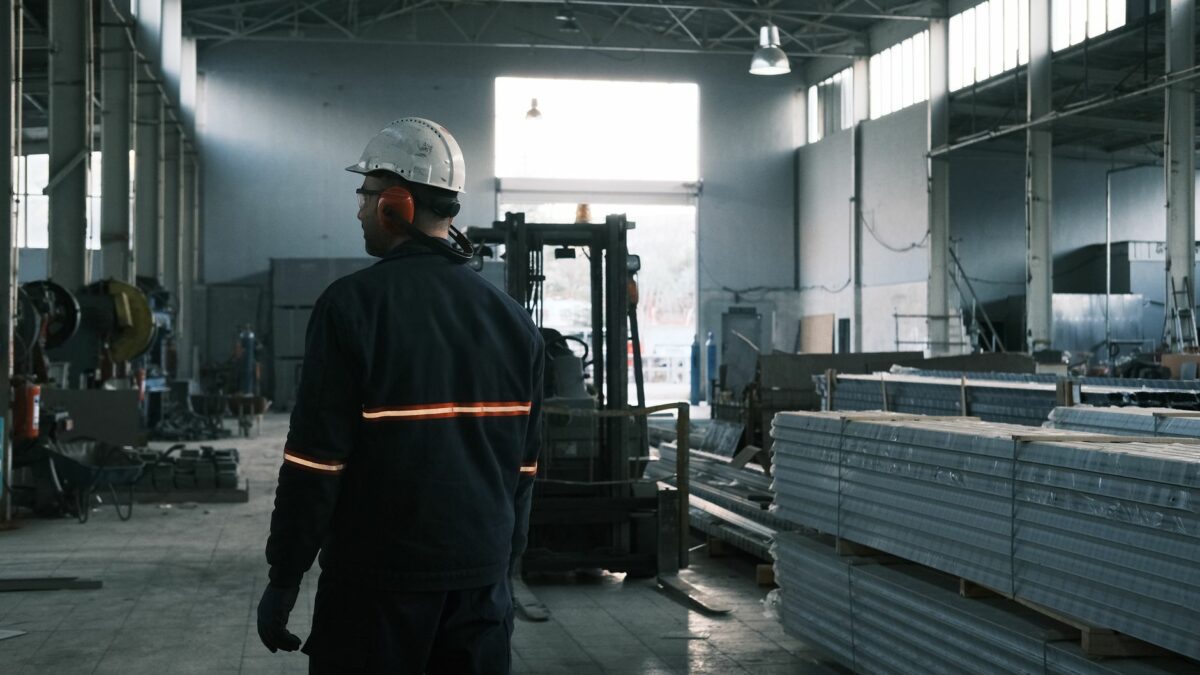 PMI manufacturier : à 50,6 en septembre, la croissance industrielle française ralentit
